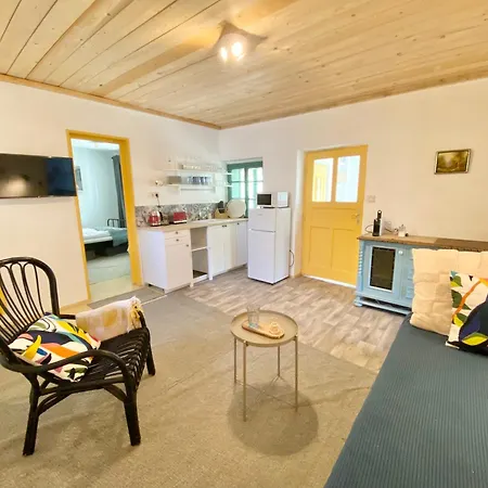 Nyaraló Banhiday J70 House *