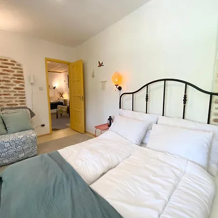 Banhiday J70 House * Balatonvilágos